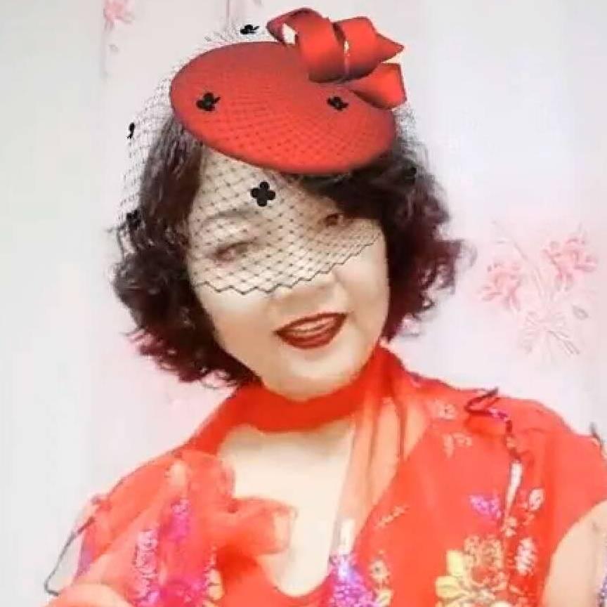蓝天。