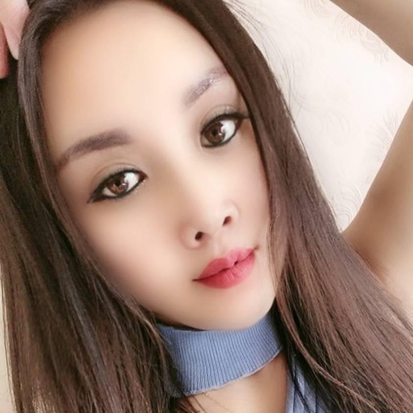 Lyh爱笑的红儿
