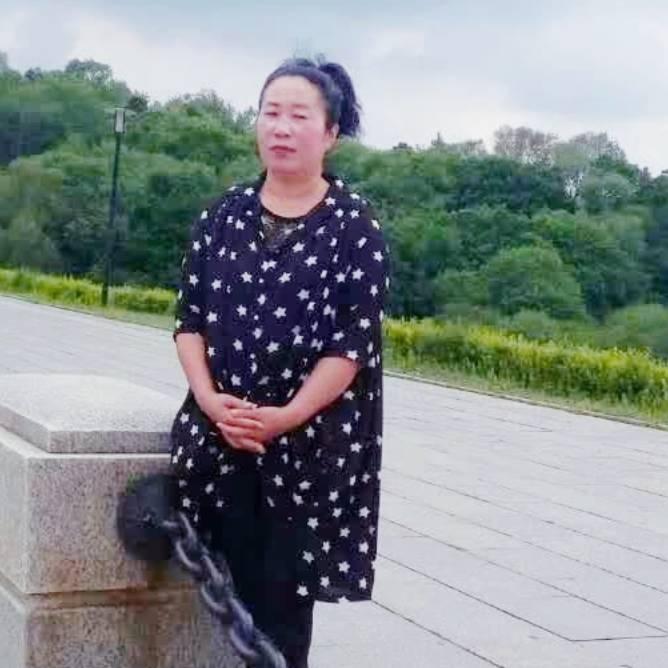 二姐时尚精品服饰行