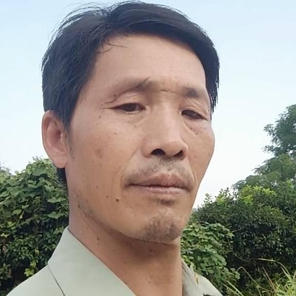 老陈农村生活木炭加工厂