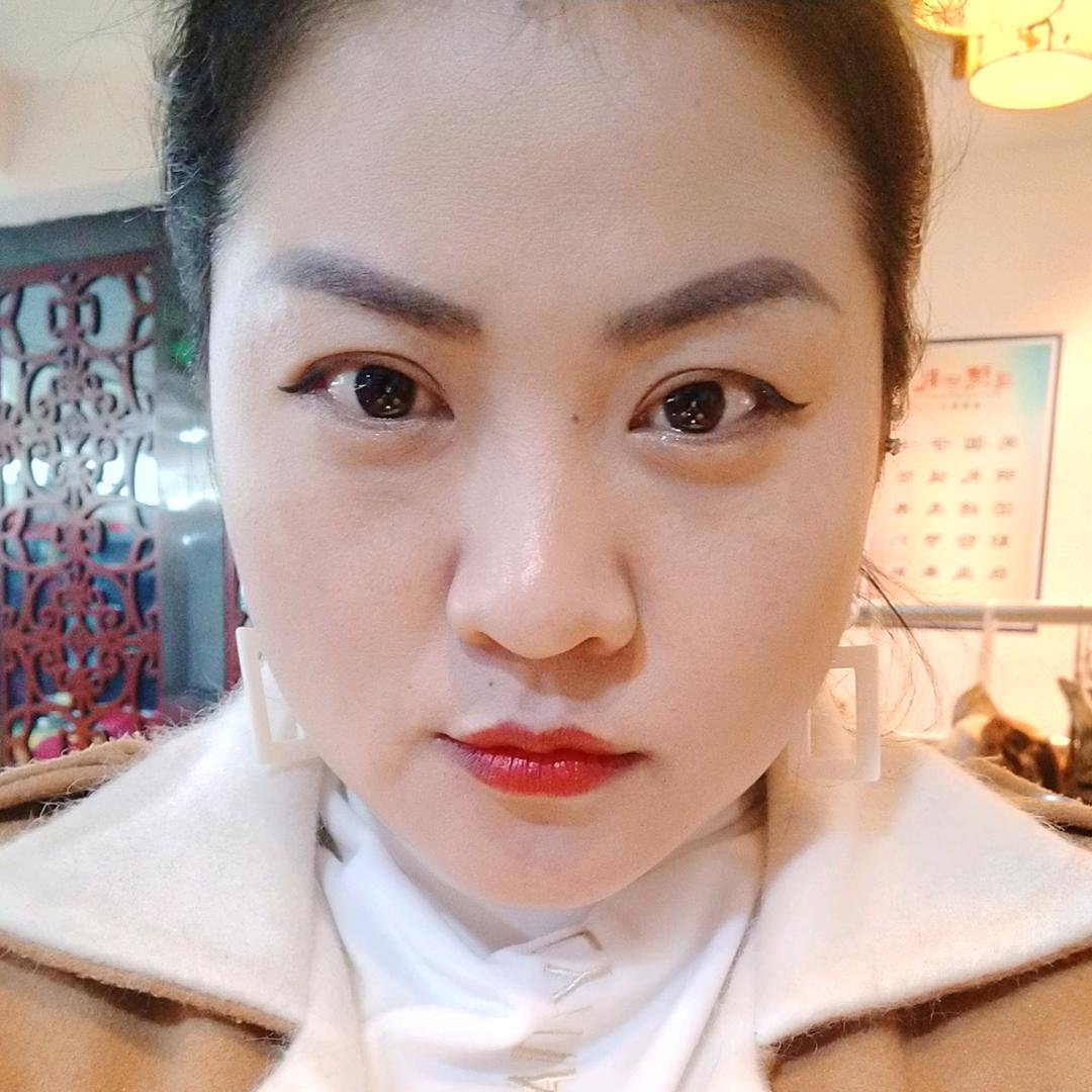 灯红酒绿。
