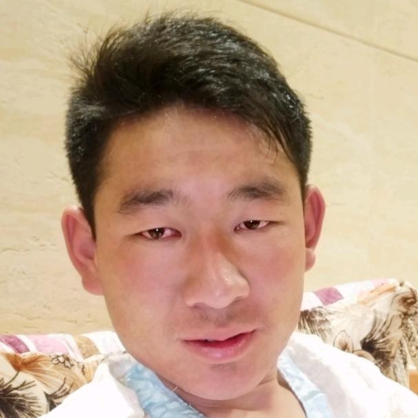 云R    膏膏