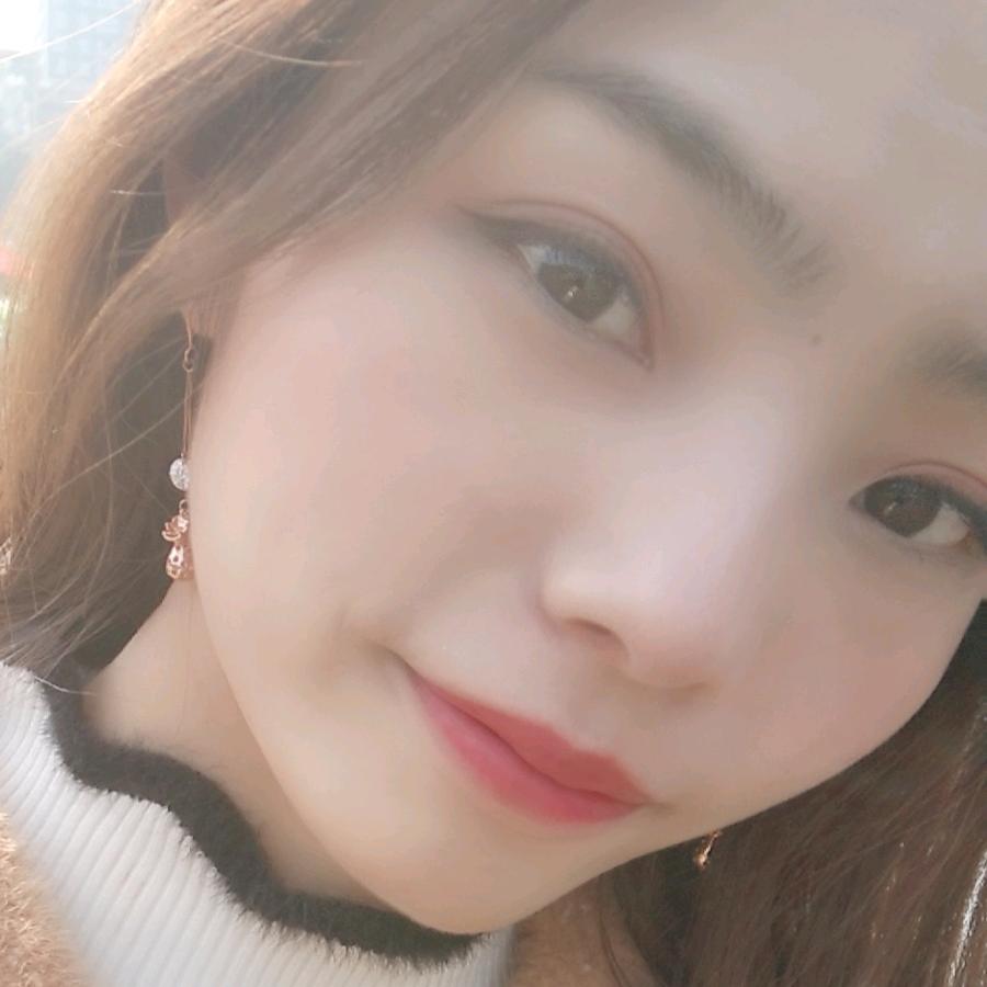 莉莉