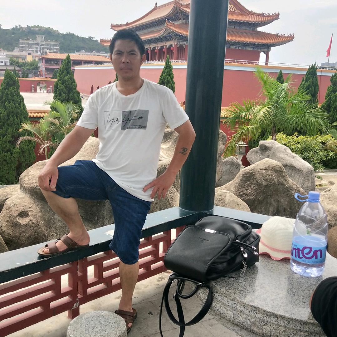 用户连荣兵