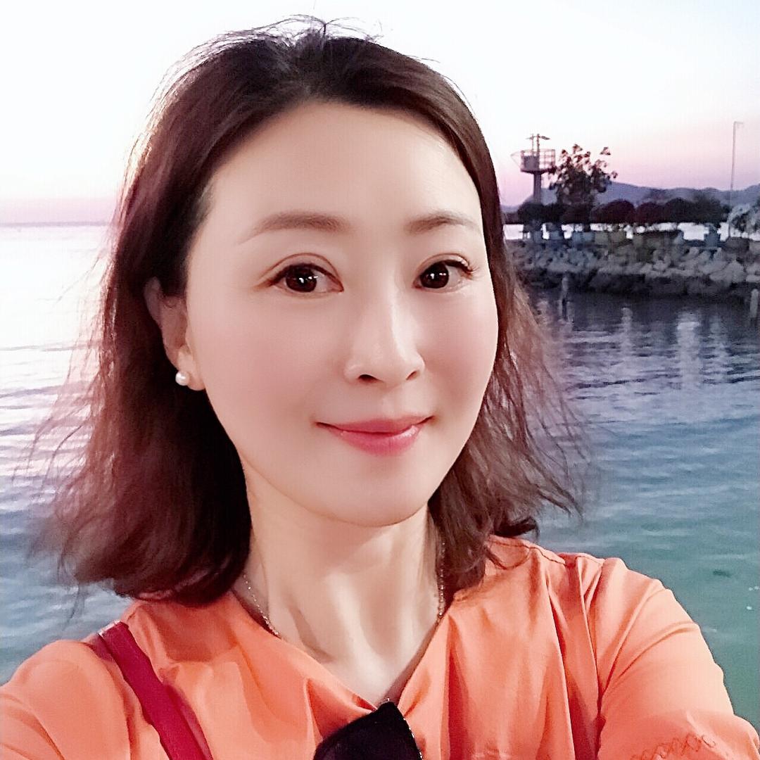 萍水相逢