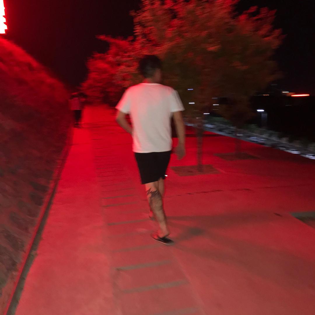 秀爆