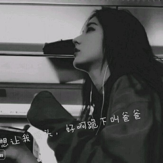 喜欢吃糖糖的小猪猪。