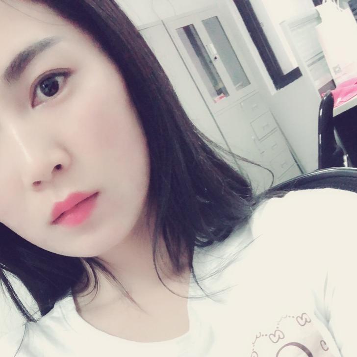 玉玉。
