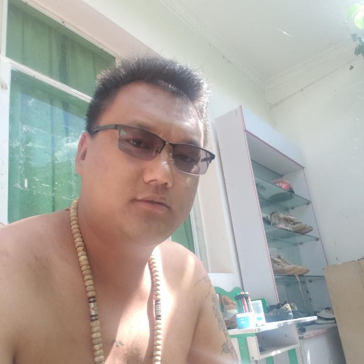 兰坪和兴免烧砖厂