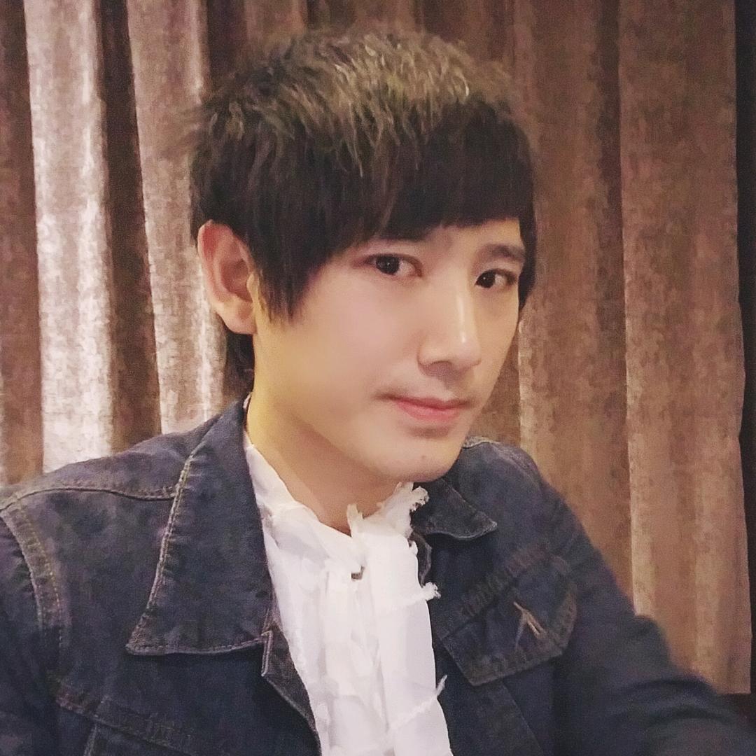 王先生(づ ●─● )づ