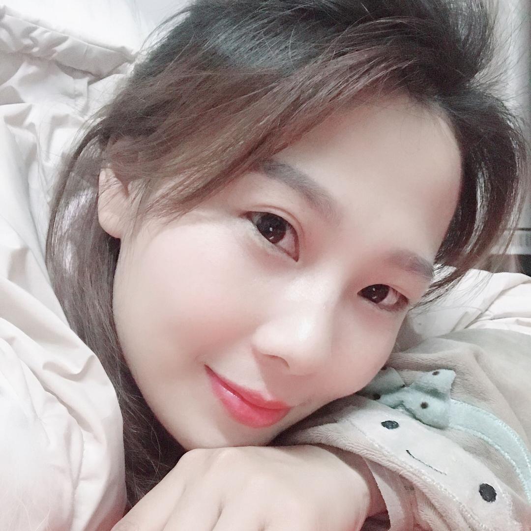 请叫我「荌小姐」