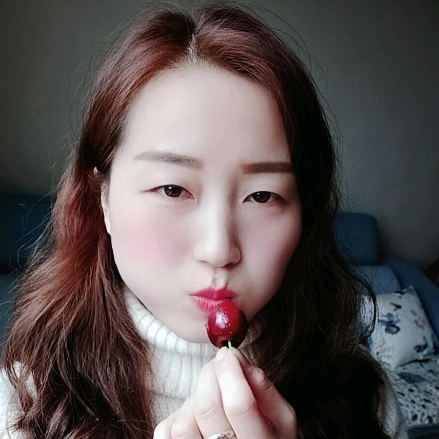 艳妮儿
