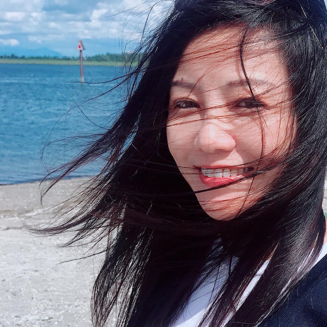 Selena 时在温哥华