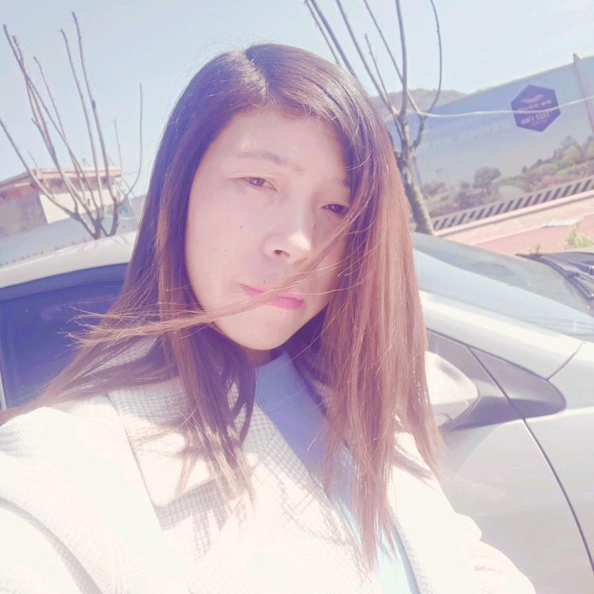 芳华@忆年🧚‍♂️何