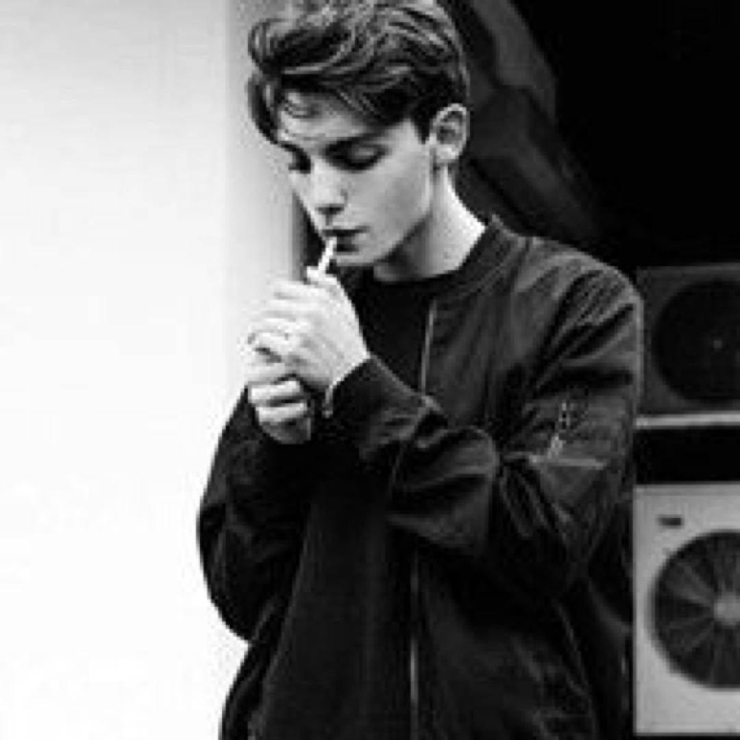 这个男人挺不错