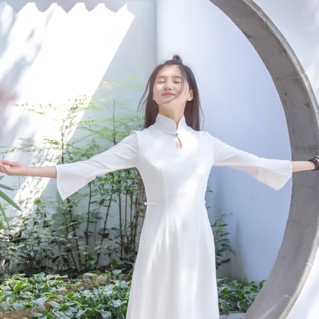 素素的素衣
