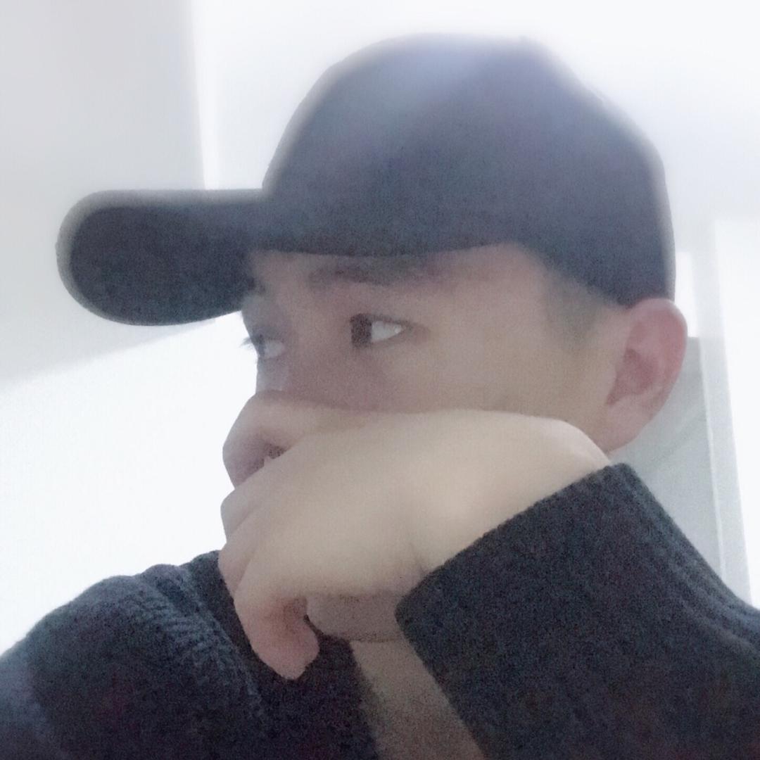 亮..