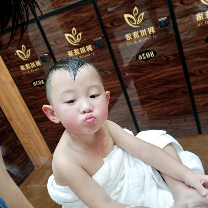 彩旗飘飘