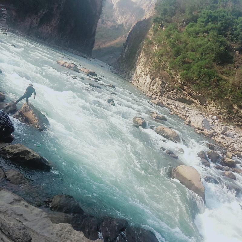 镇雄县天天旧衣废旧物品站