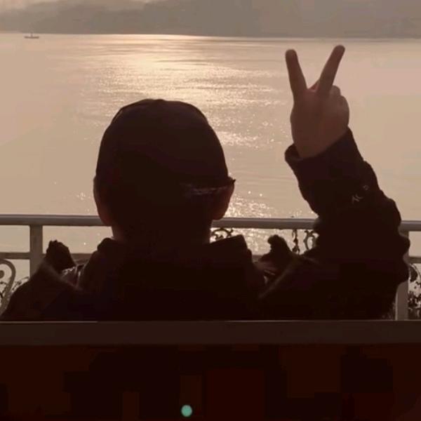 拾荒小伙