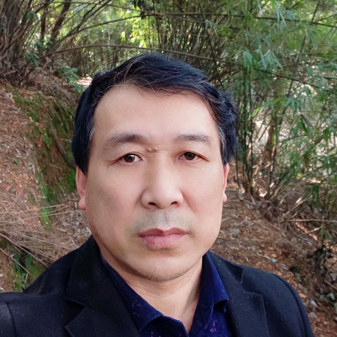 户外老石挖蜜
