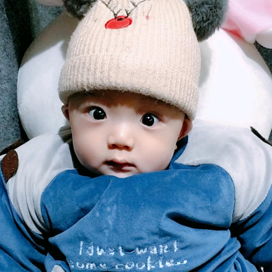 小晨晨㈩外婆婆