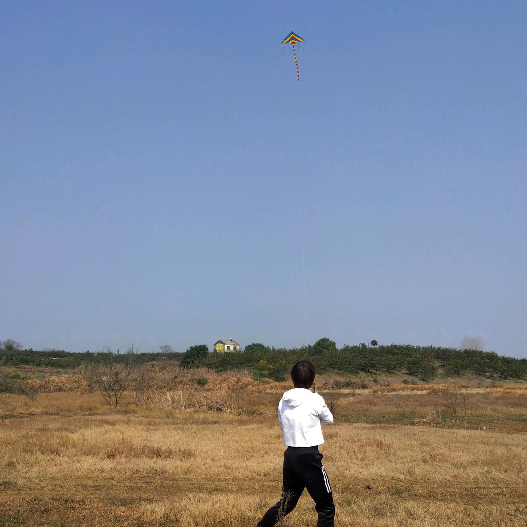 👩🏻 何：H·ᰔᩚe ྀི