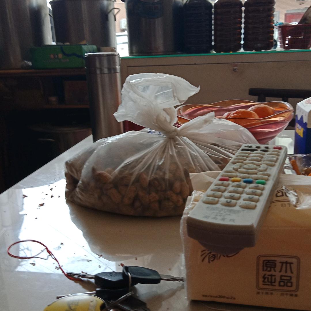 现榨油厂，肖振军