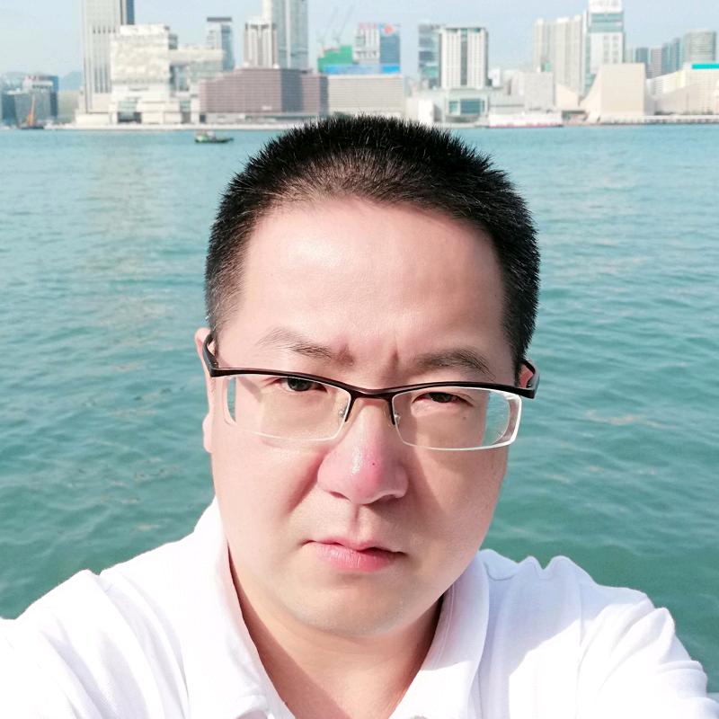 爱写字的财务总监