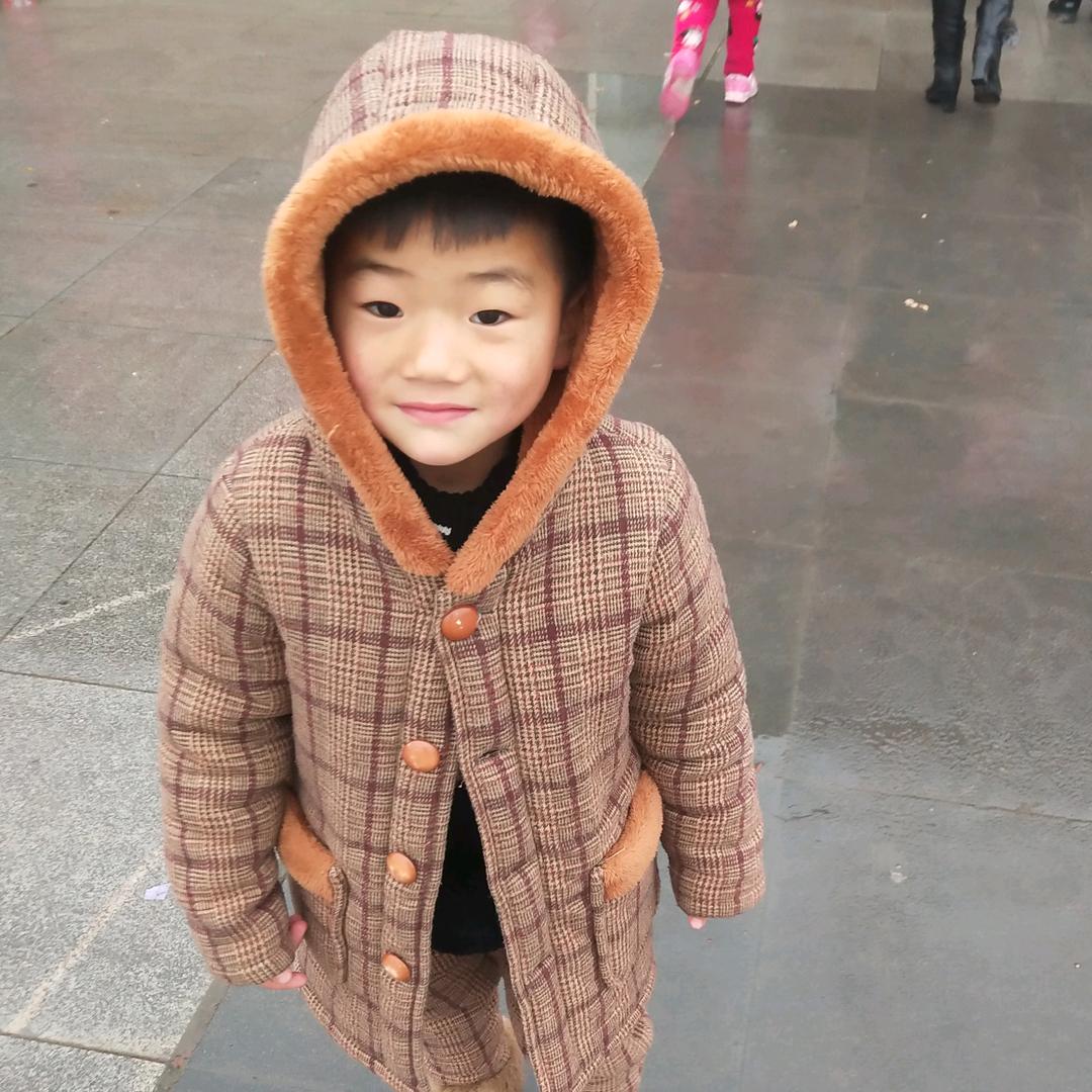 明天会更好，，，陈💐💐