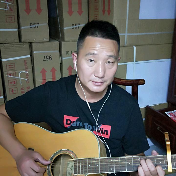 老姚，吉他