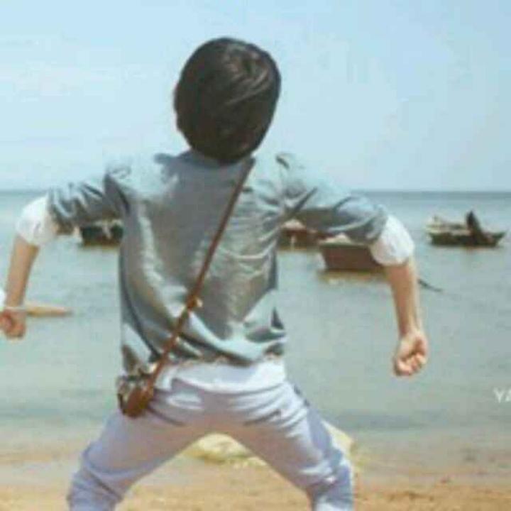 杳无音信。