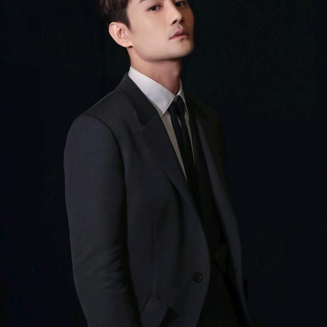 庆红男装