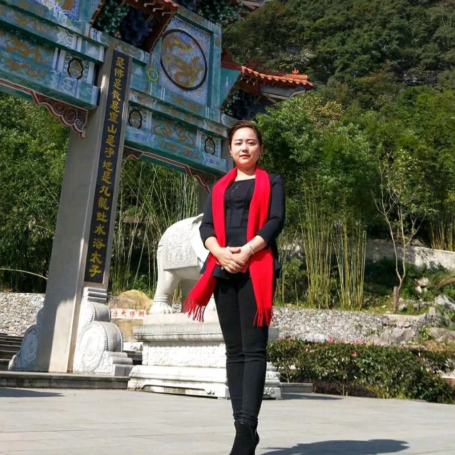 张莹