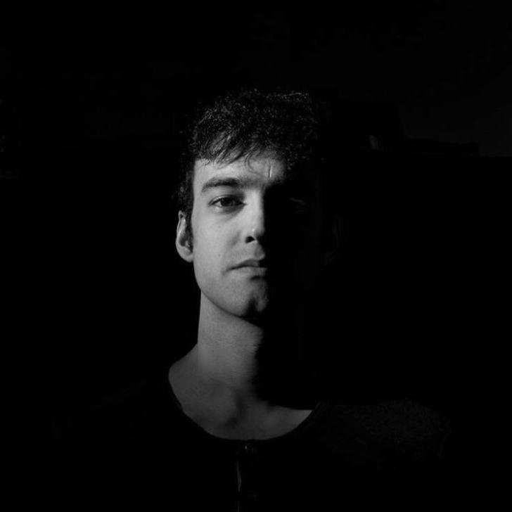 睡不够的树袋熊哇