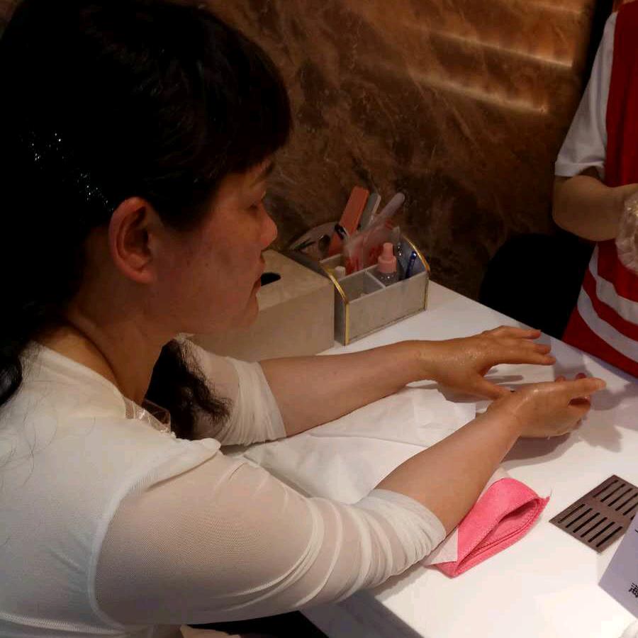 小彭（每天下午三点半直播）