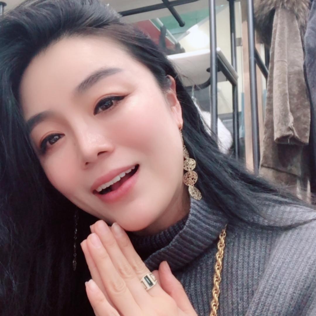 平度市奈儿名品汇服装店
