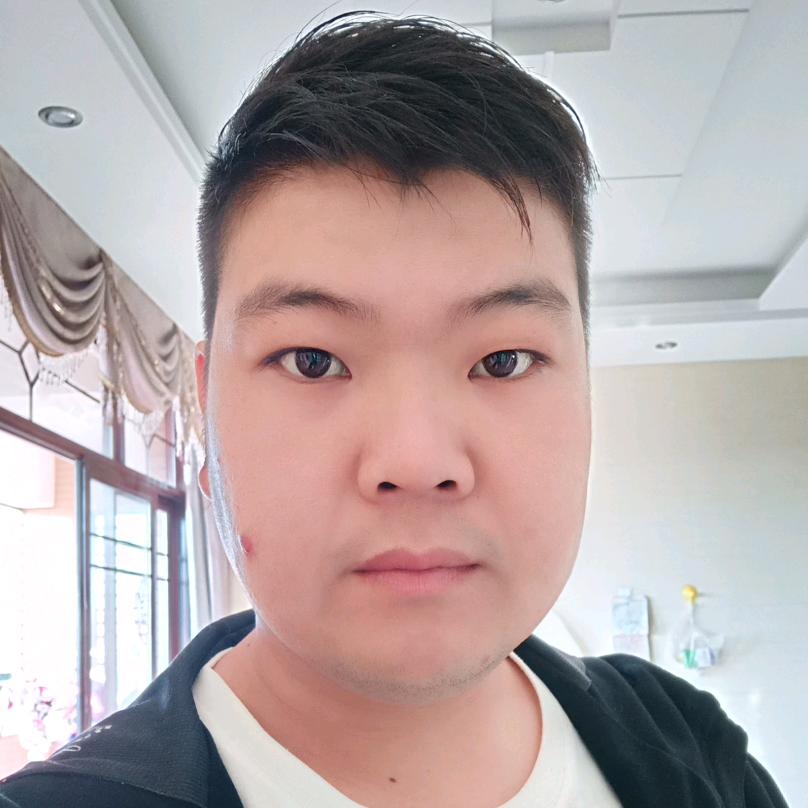 精神小伙