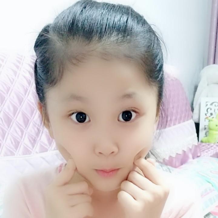 墨墨小美妞