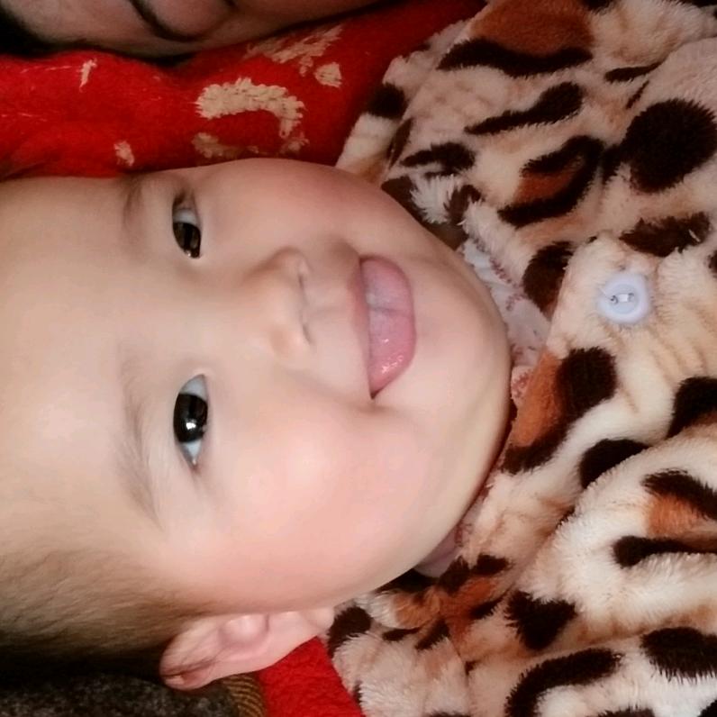 快快乐乐小玥玥