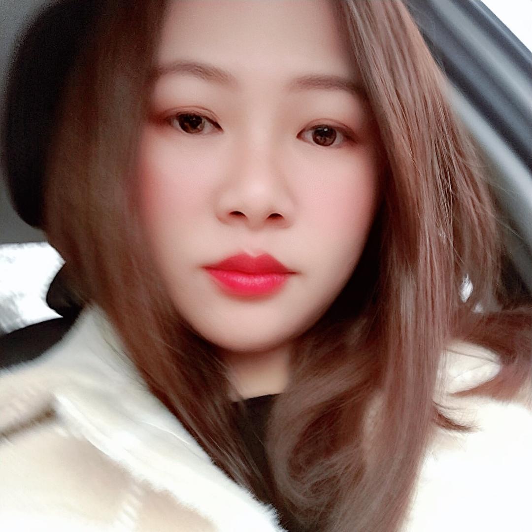 黄妞妞🍭🍭