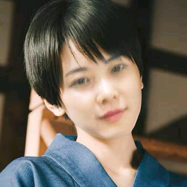 黄荣ღ᭄এ顺其自然℘࿐ ღ