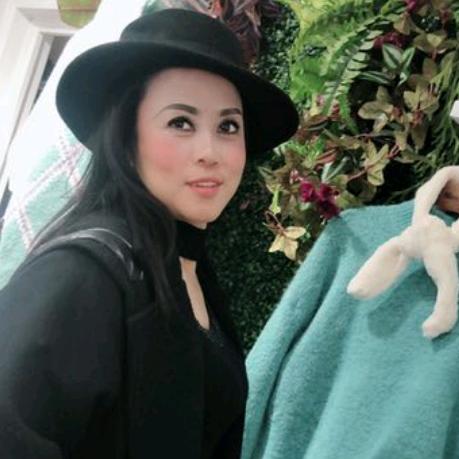 甜蜜单身女人