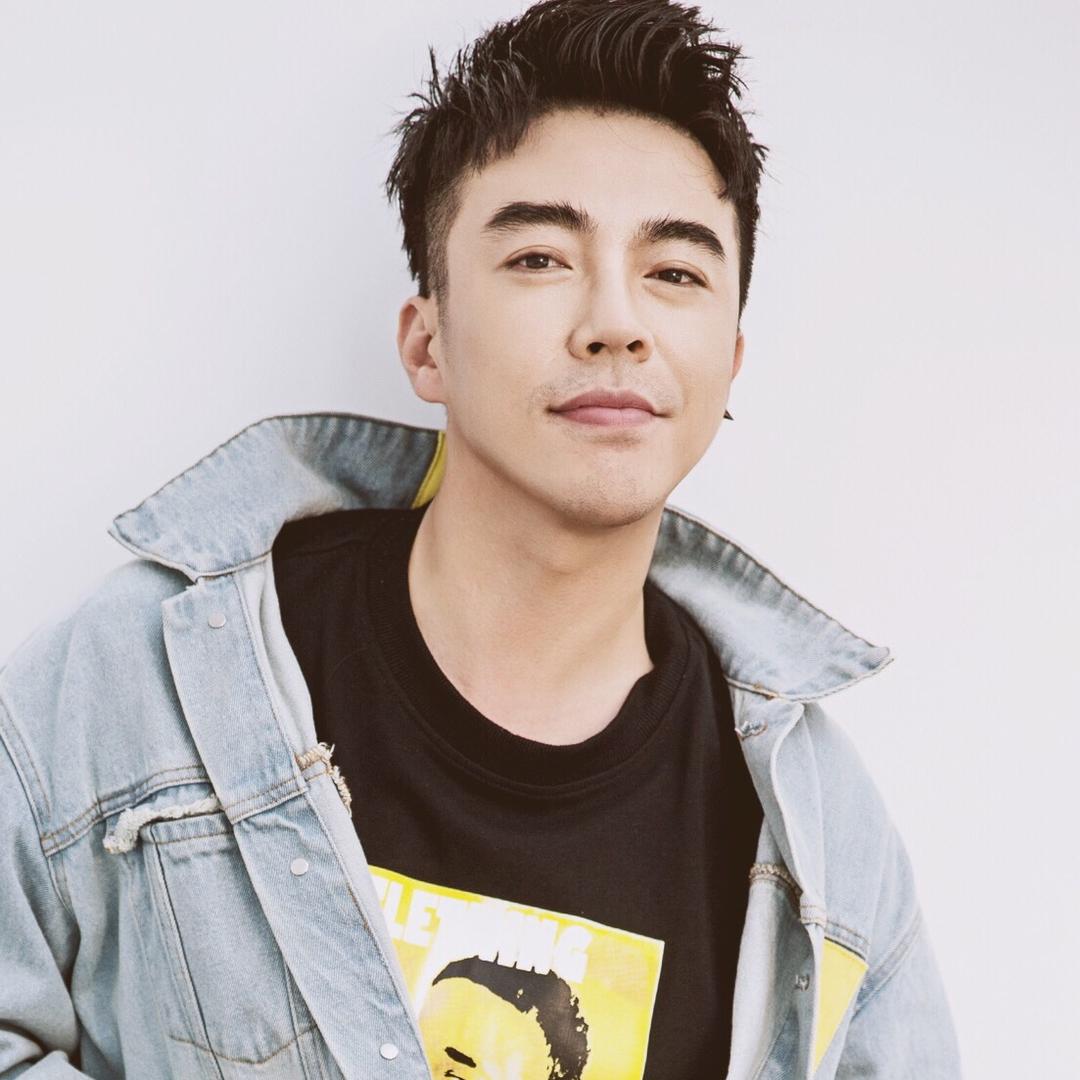 祁亚存明星御用化妆师