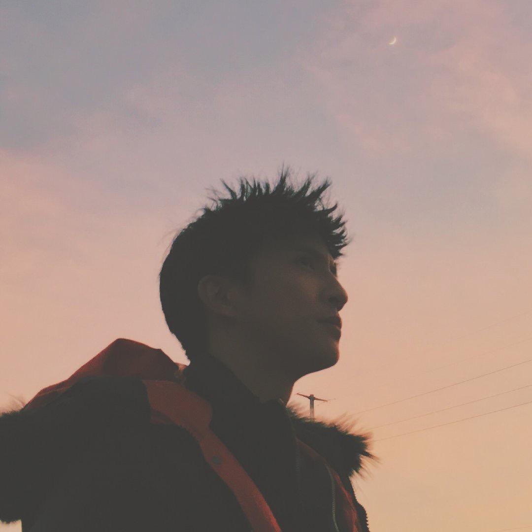 whiter（明年一定瘦到100斤版）