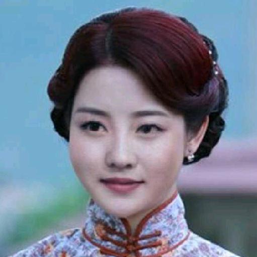 英子