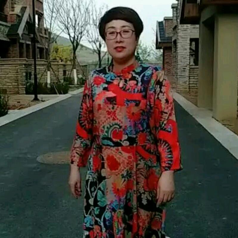 芸芸时尚美衣