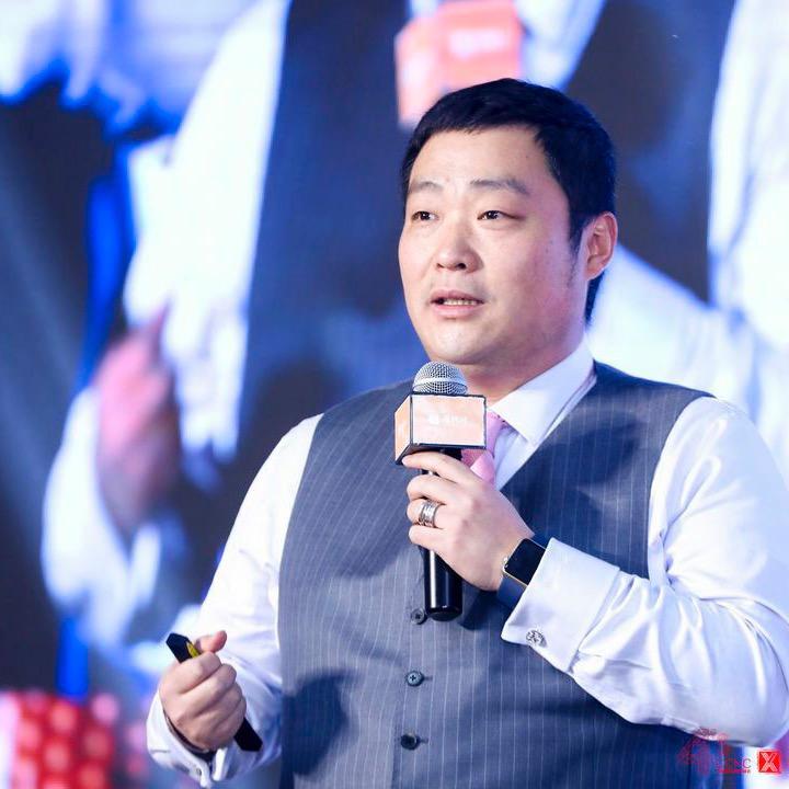 杨一萌