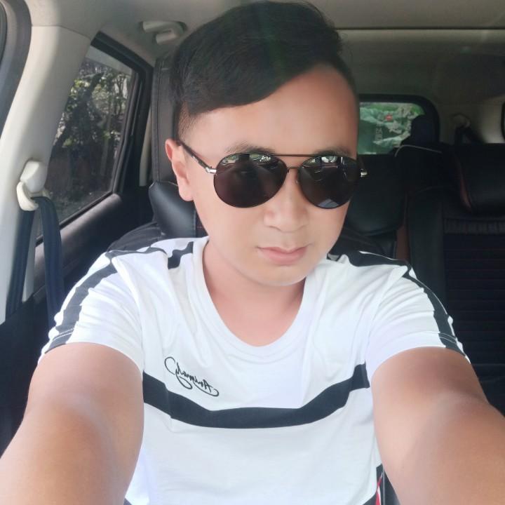 施甸啊杰二手车