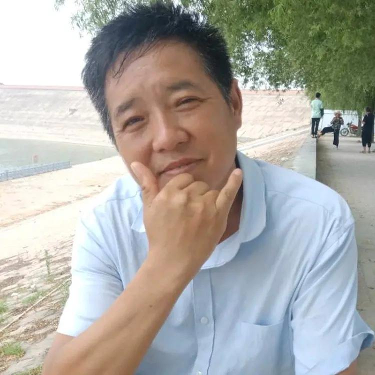 双诚门业邵刚（蚁蜂店)